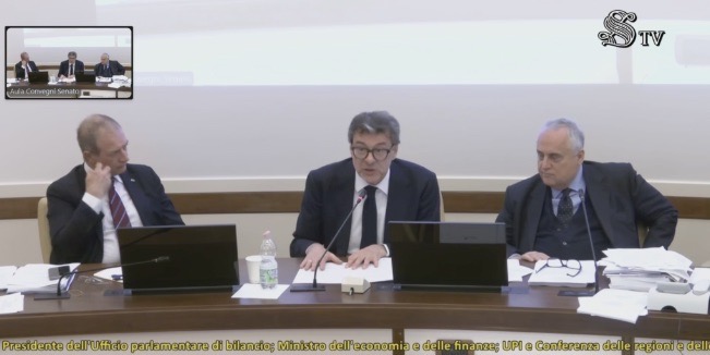 DFP 2025, Giorgetti: “Crescita più debole ma conti in ordine. Attenti ai dazi USA”